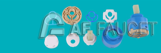 RTAF-CA004-F بطاقة المقابس المربعة ذات القدم المسطحة تجمع محطة العمل تلقائيًا